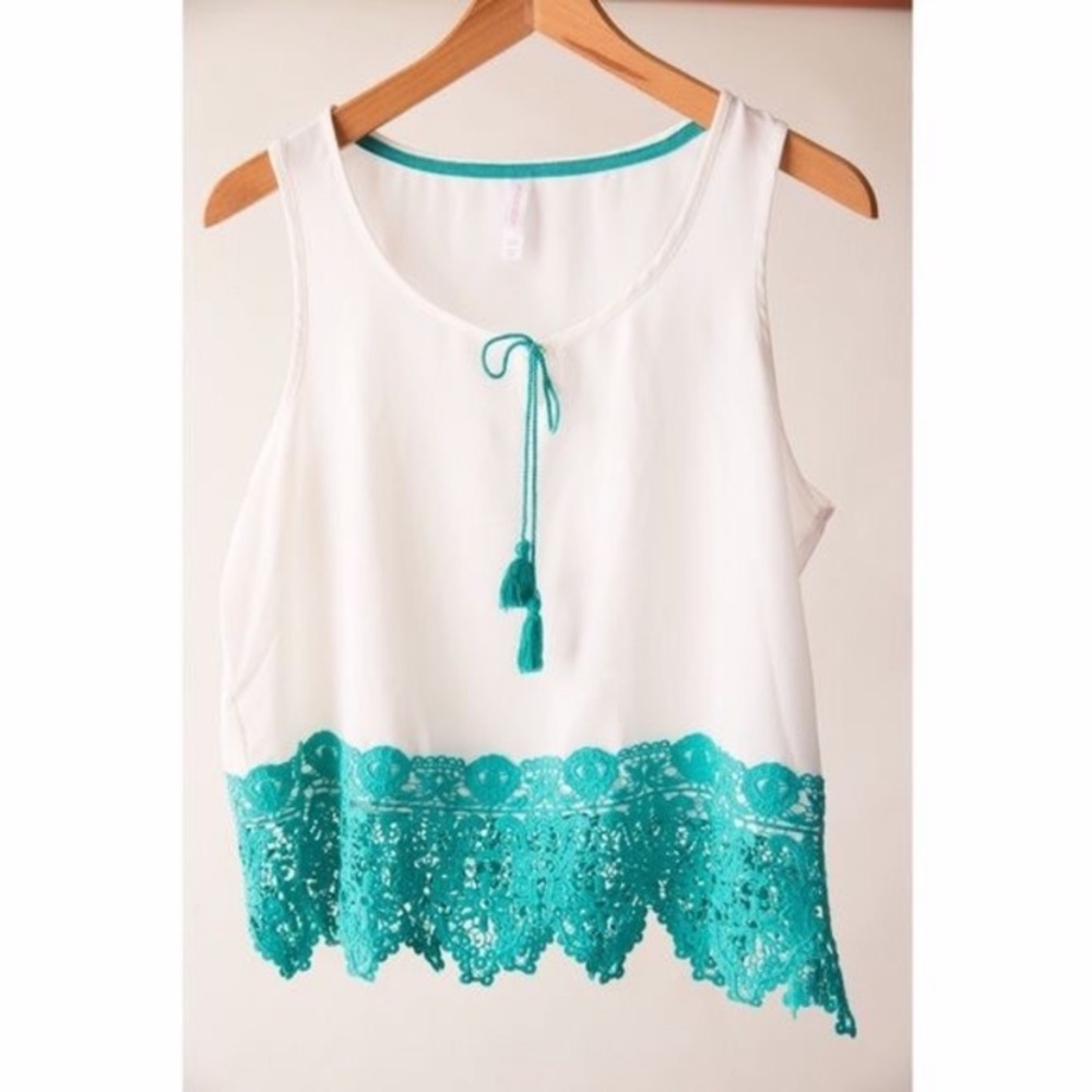White tank with teal crochet trim